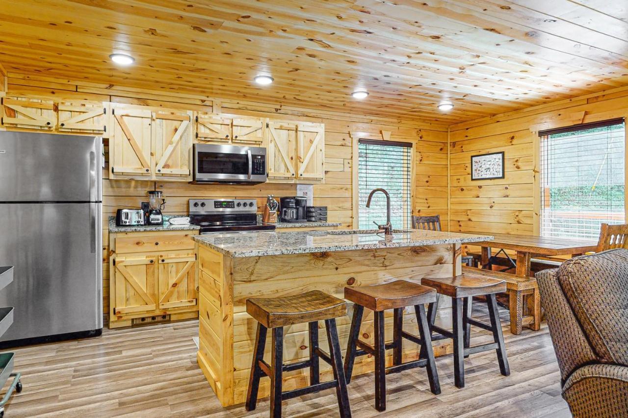 Villa Knotty Escape Gatlinburg Exterior foto