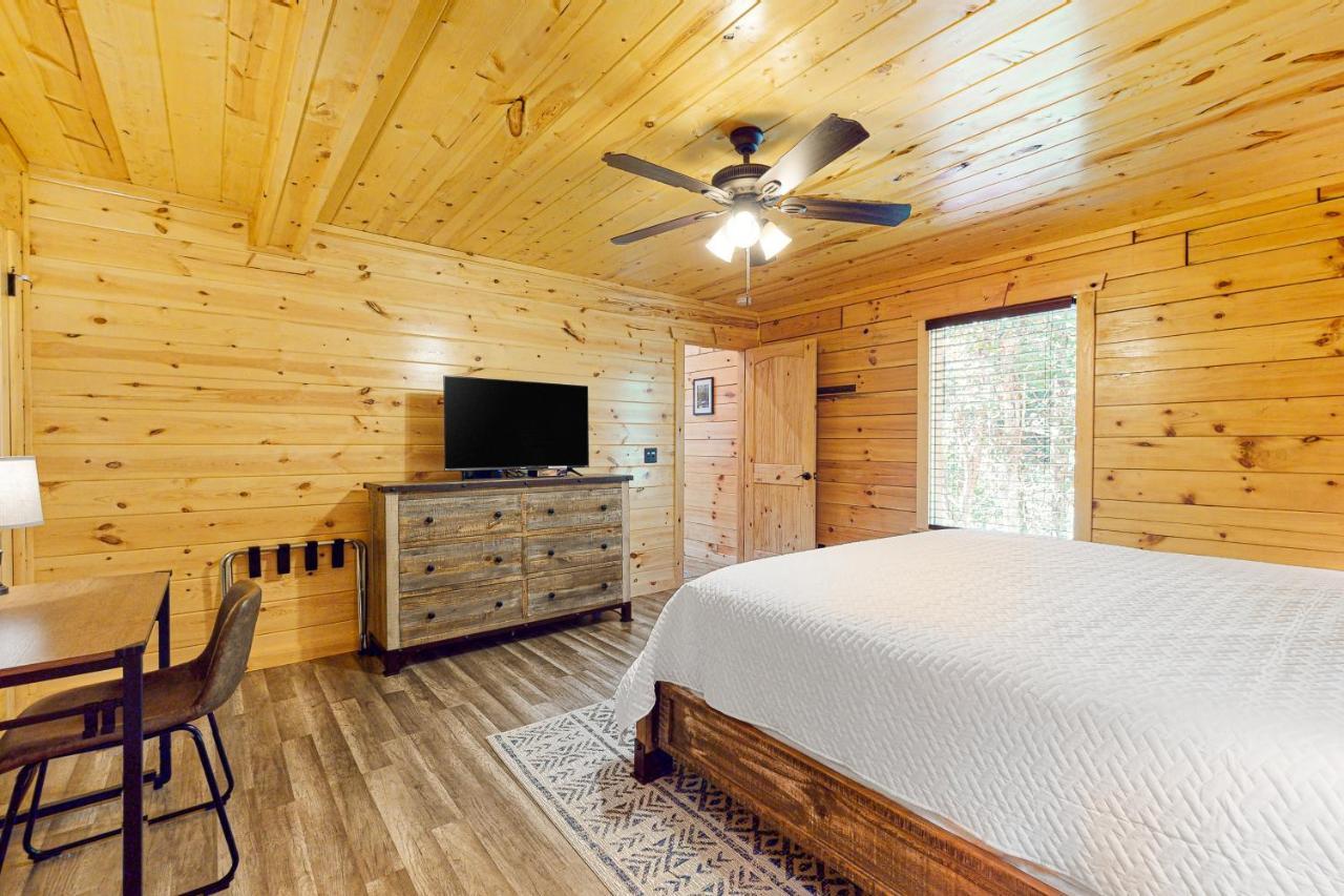 Villa Knotty Escape Gatlinburg Exterior foto